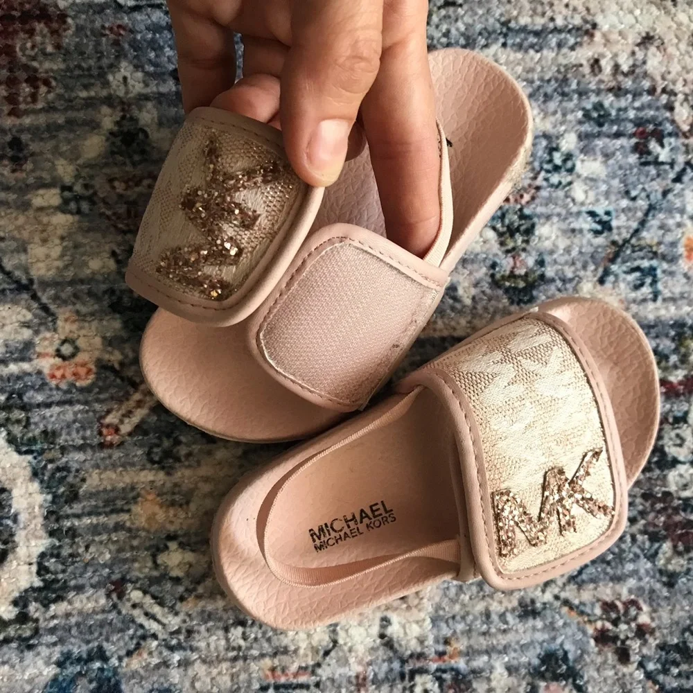 Michael Kors baby girl Velcro sandals - Picture 3 of 8